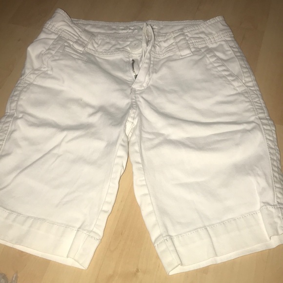 women white shorts - Picture 1 of 2